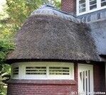 Linker zijgevel met ingang keuken.
              <br/>
              Gert-Jan Lobbes, 2017